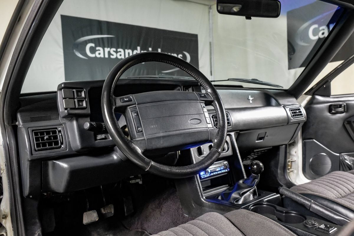 Used 1993 Ford Mustang GT RWD image 14