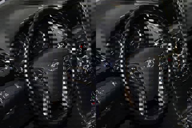 Used 2013 Hyundai Azera Limited w/ Technology Pkg image 11