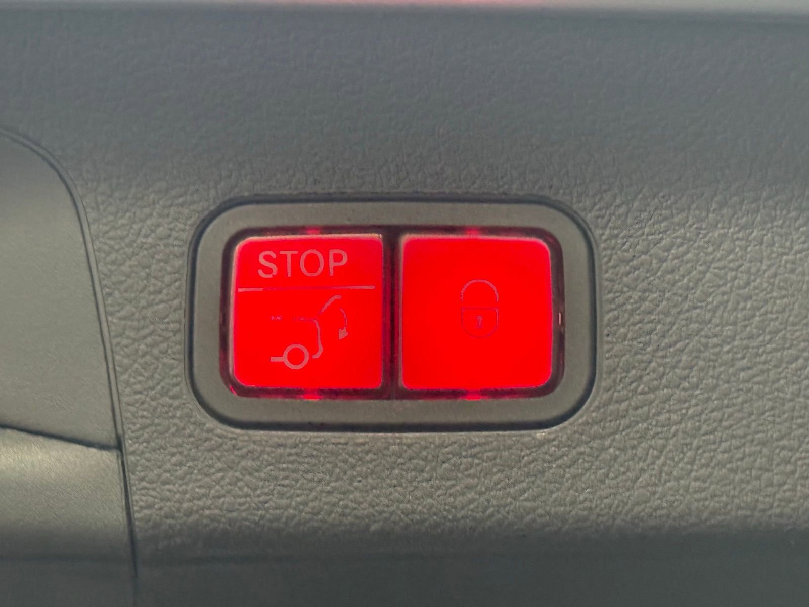 Used 2022 Mercedes-Benz GLS 450 4MATIC image 15