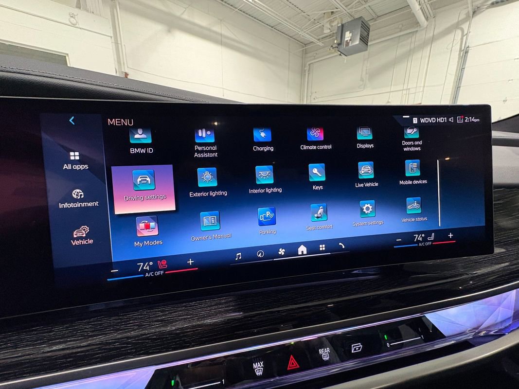 Used 2024 BMW i7 xDrive60 image 17