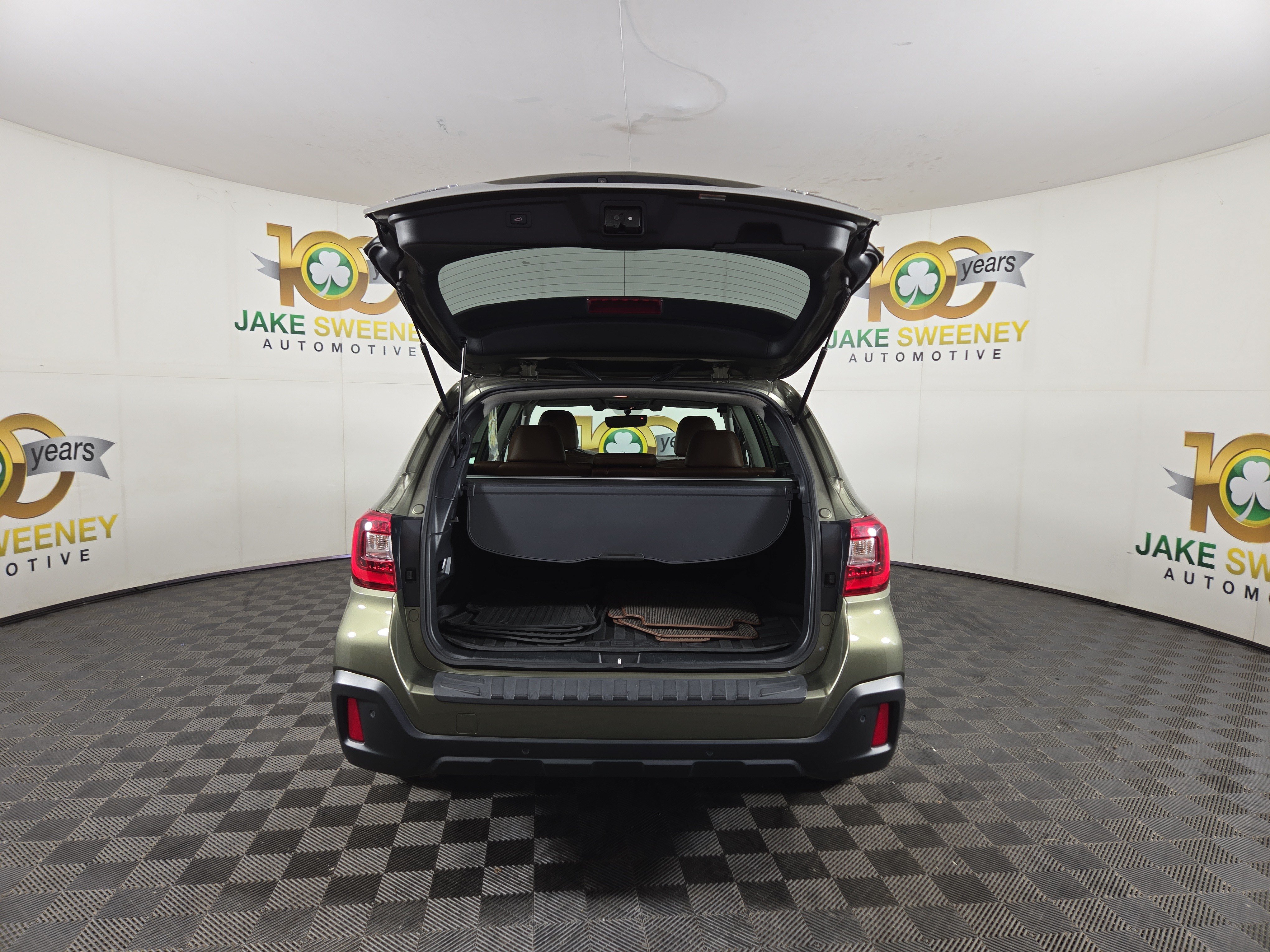 Used 2018 Subaru Outback 2.5i Touring w/ Popular Package #3 AWD/4WD image 33