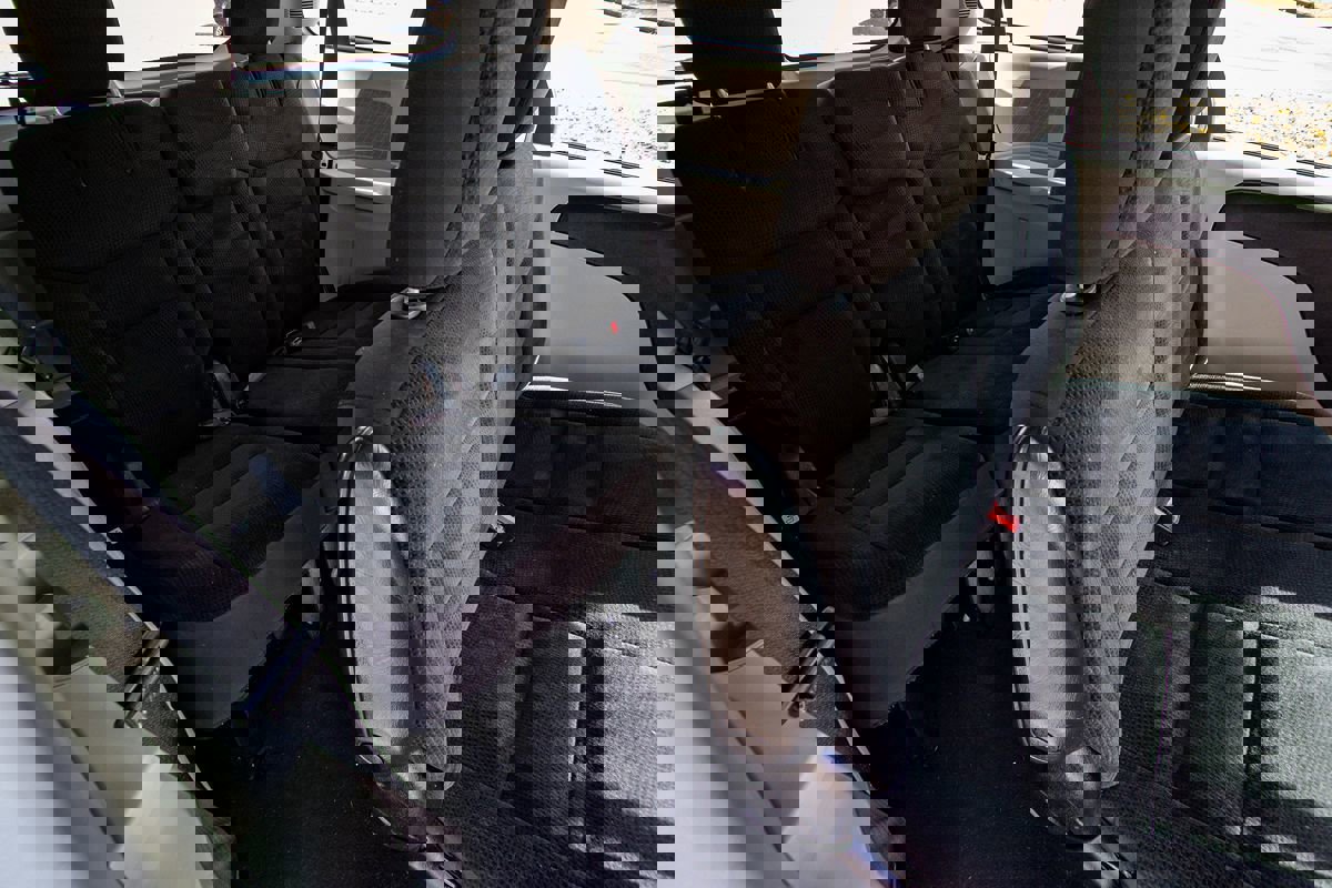 Used 2019 Dodge Grand Caravan SE w/ UConnect Hands-Free Group image 24