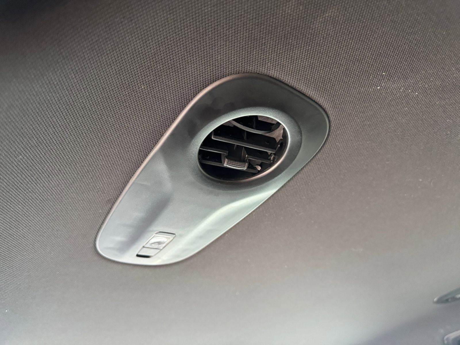 Used 2025 Chrysler Pacifica Select image 23