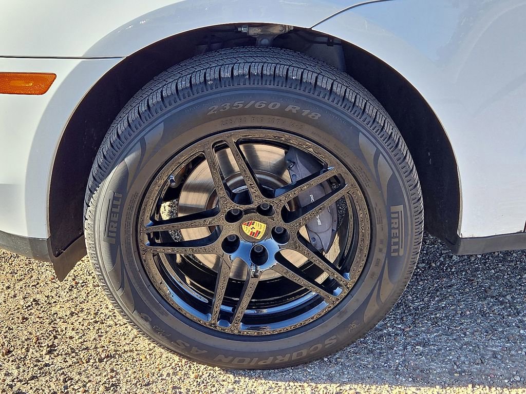 Used 2020 Porsche Macan image 33