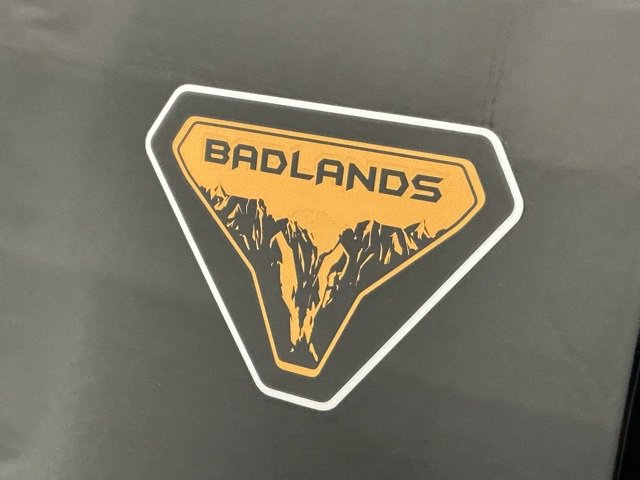 Used 2023 Ford Bronco Badlands image 8