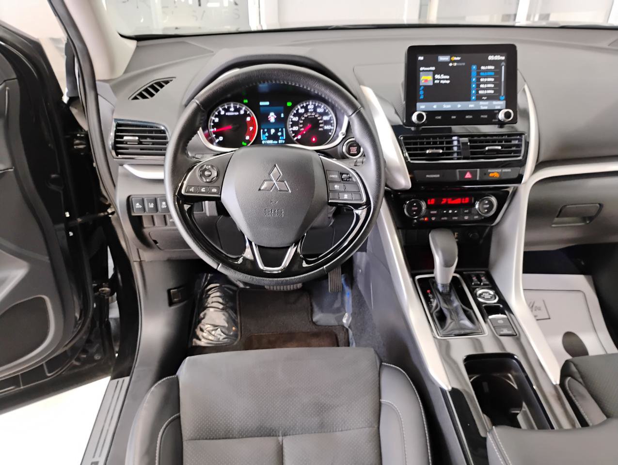 Used 2024 Mitsubishi Eclipse Cross SE image 65