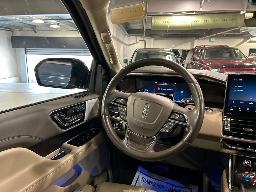Used 2023 Lincoln Navigator L Reserve AWD/4WD image 24