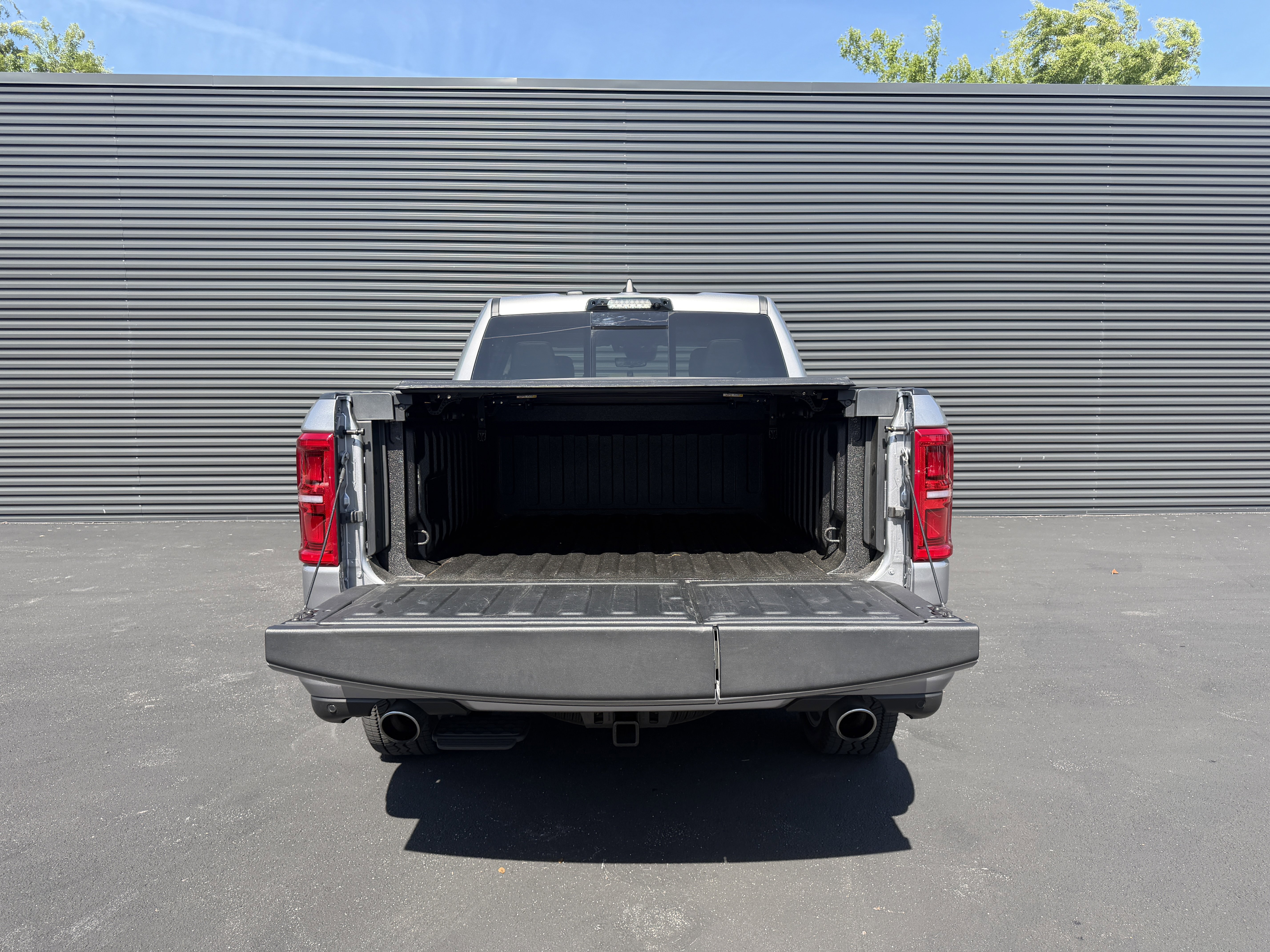 Used 2025 RAM 1500 Tungsten w/ Off Road Group AWD/4WD image 12