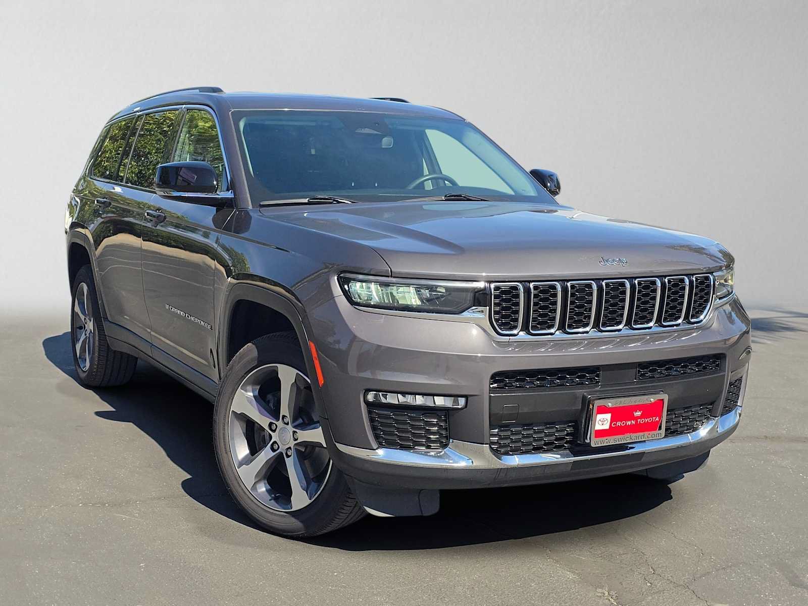 Used 2023 Jeep Grand Cherokee L Limited w/ Rear Seat Video Group I AWD/4WD image 1