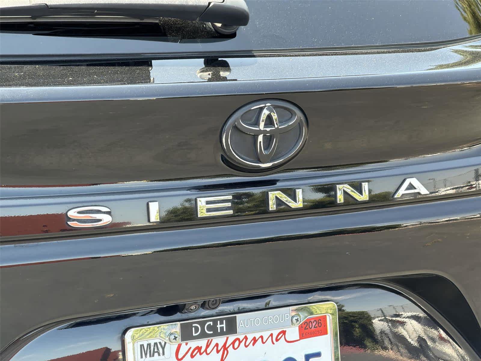 Used 2021 Toyota Sienna Limited AWD/4WD image 8
