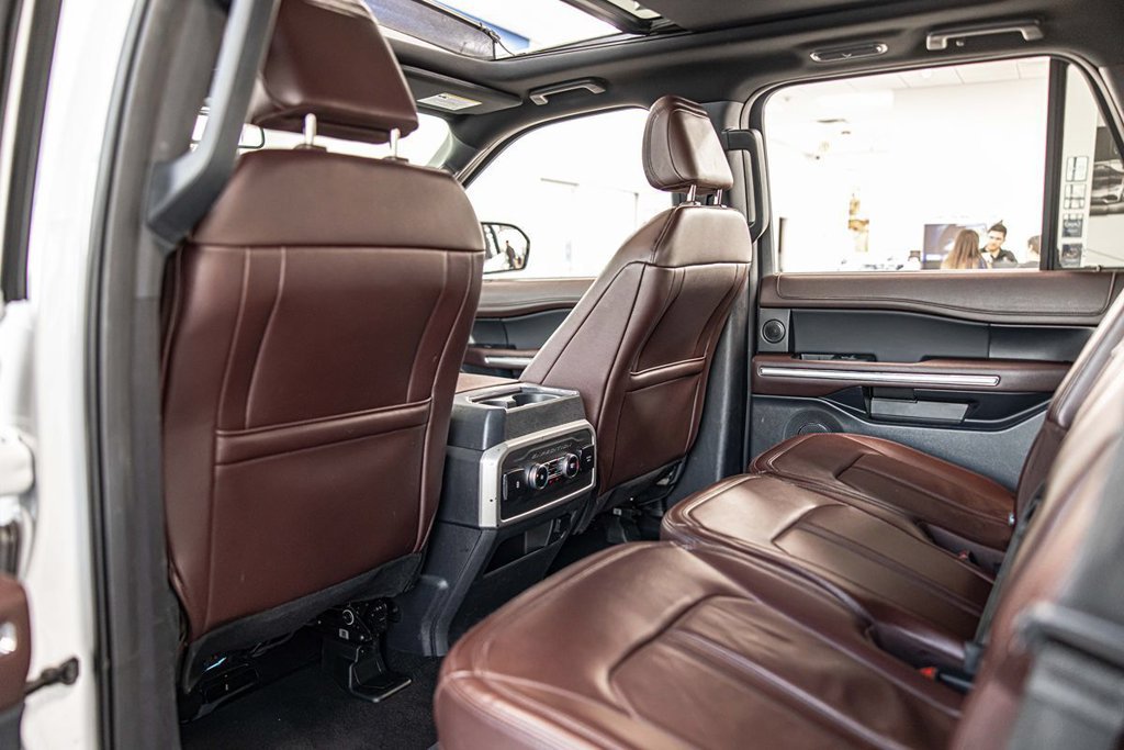 Used 2024 Ford Expedition Limited AWD/4WD image 35