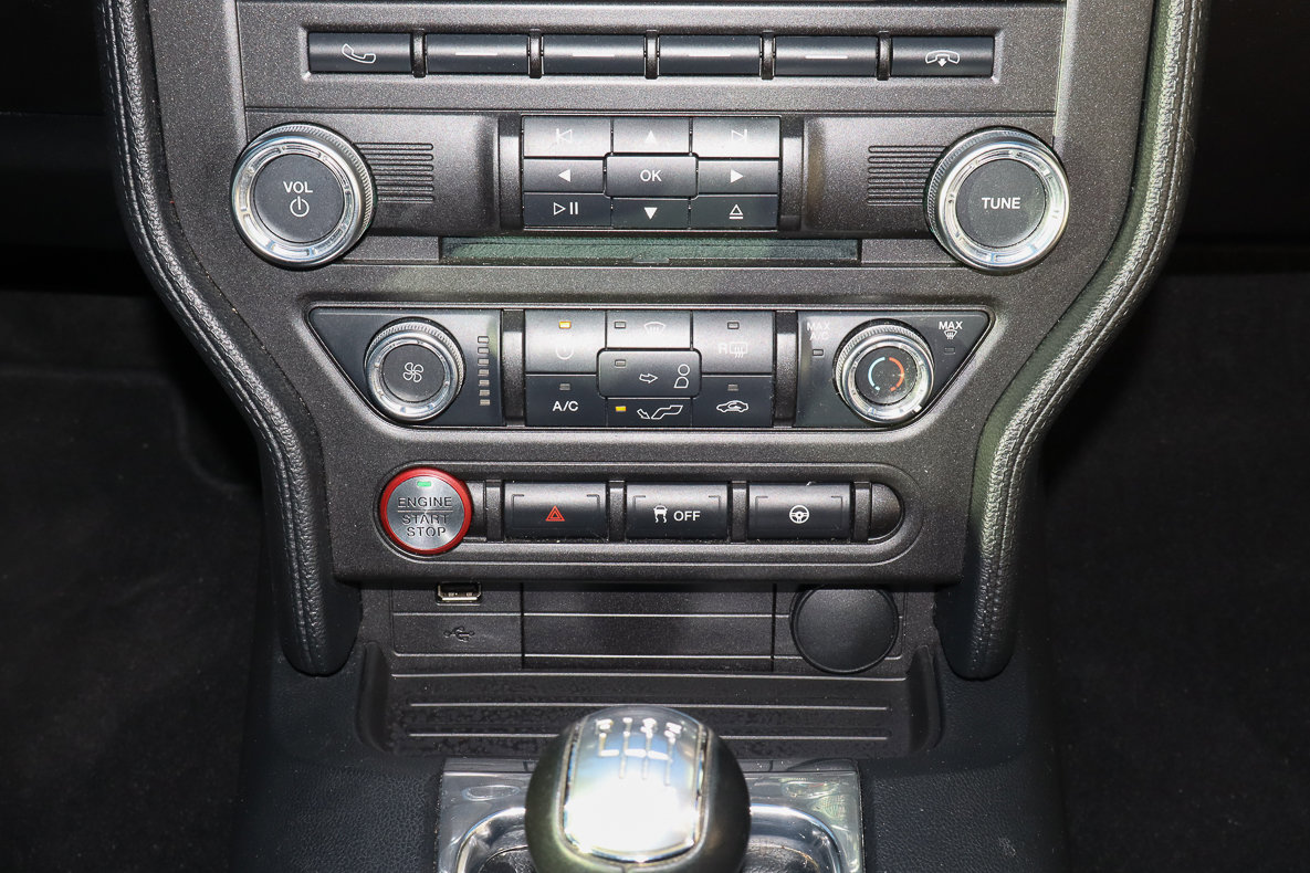 Used 2018 Ford Mustang GT w/ Black Accent Pkg image 11