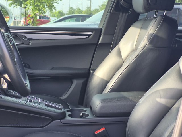 Used 2016 Porsche Macan S image 16