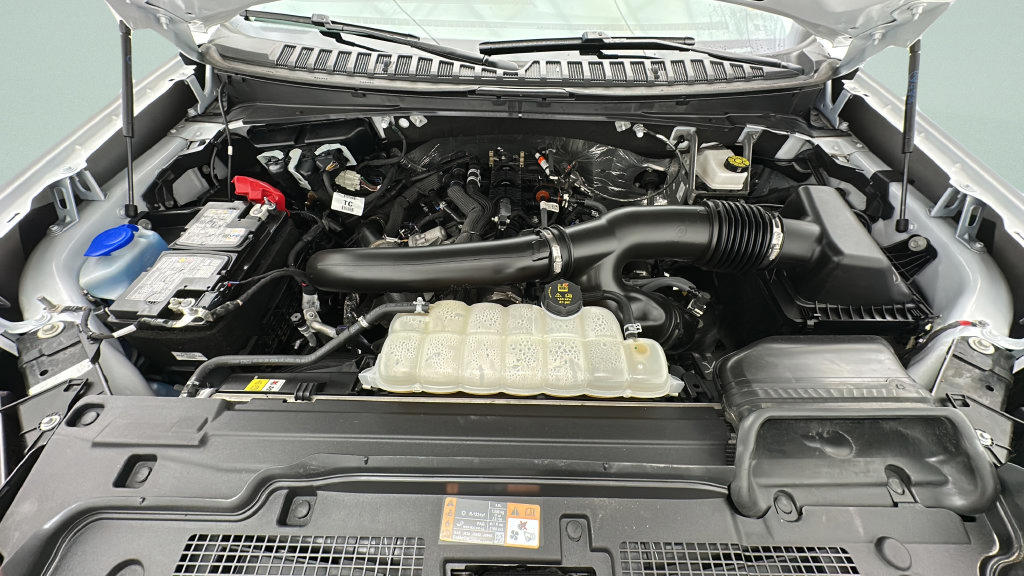 Used 2025 Ford Expedition Active AWD/4WD image 21