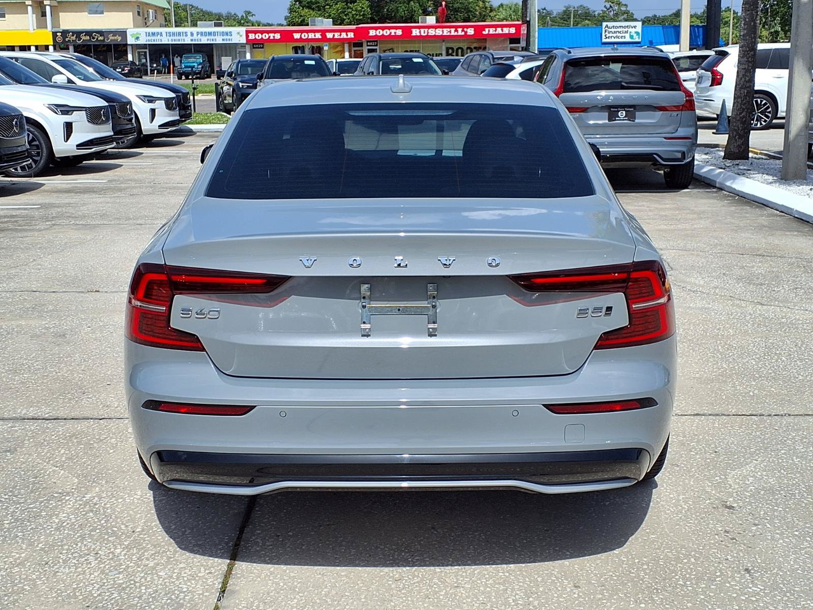 Certified 2024 Volvo S60 B5 Plus AWD/4WD image 6