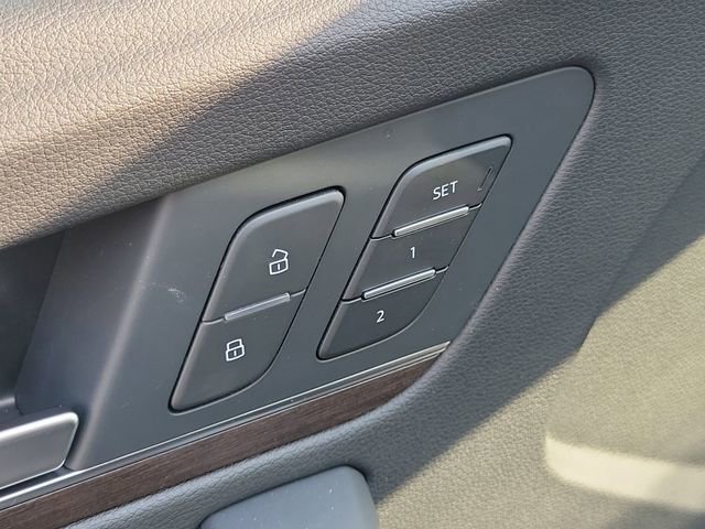 Used 2024 Audi Q5 e Premium Plus w/ Premium Plus Package image 21
