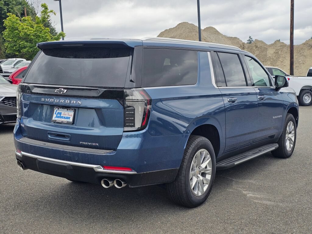 New 2026 Chevrolet Suburban Premier w/ Sun And Tow Package AWD/4WD image 5
