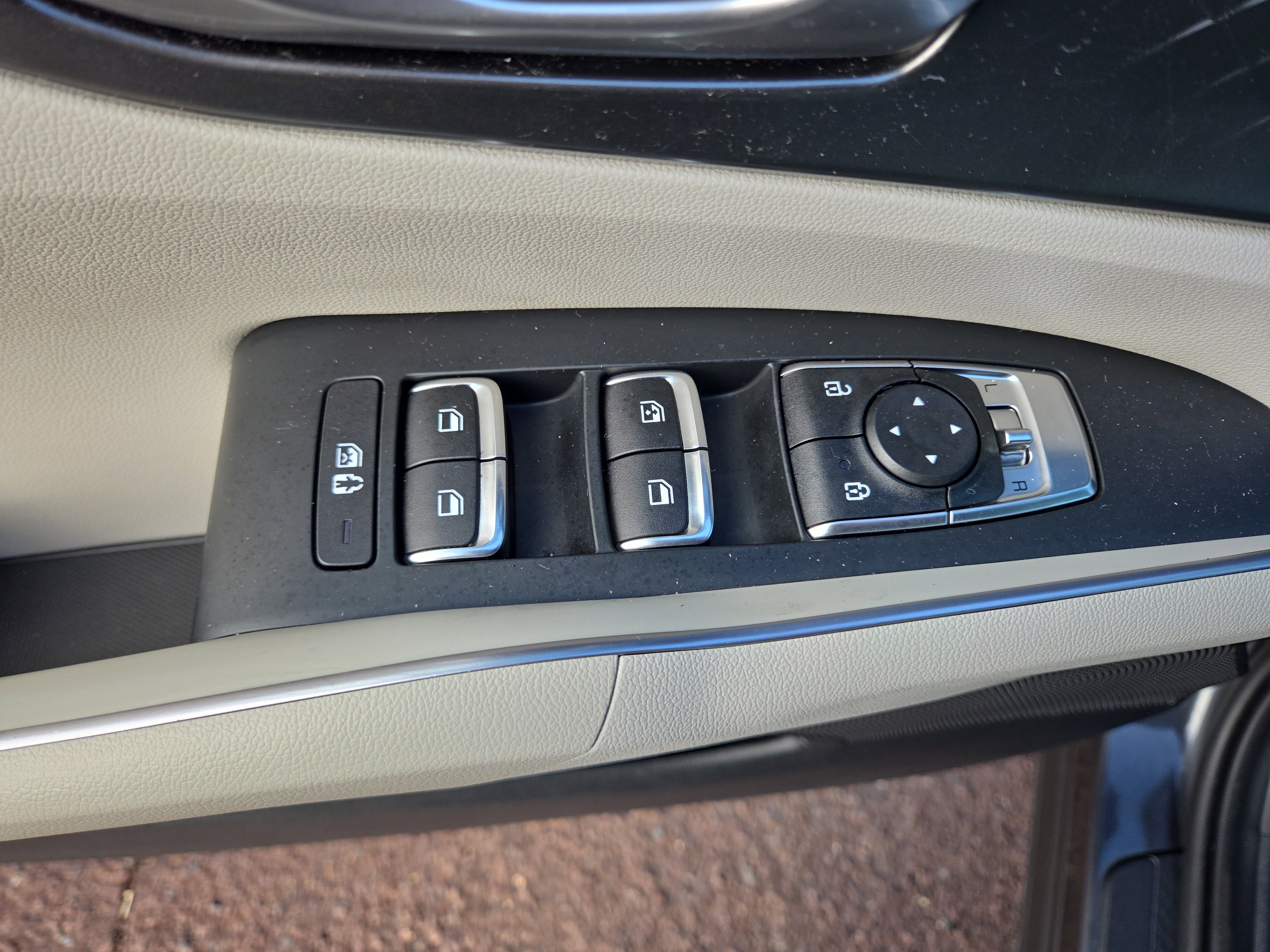 Used 2022 Kia Sorento EX w/ Panoramic Sunroof Package image 31