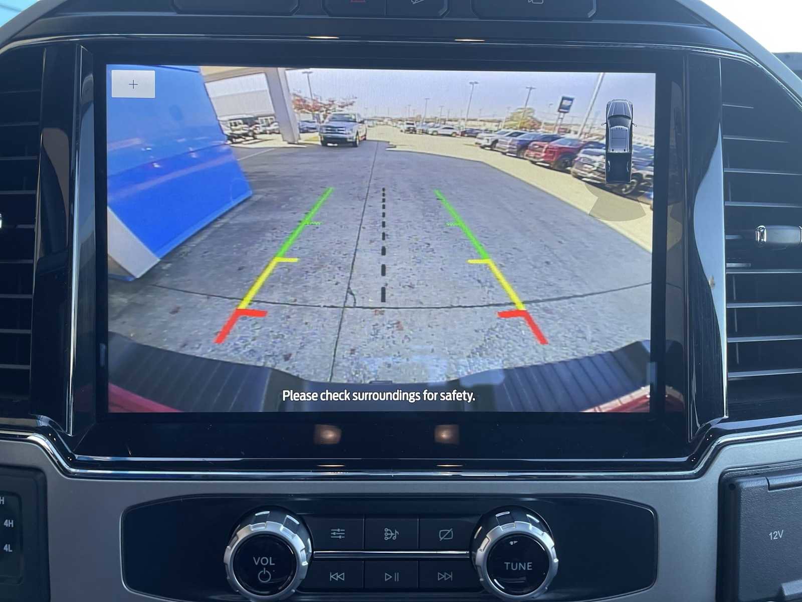 Used 2022 Ford F250 Lariat w/ Black Appearance Package image 15