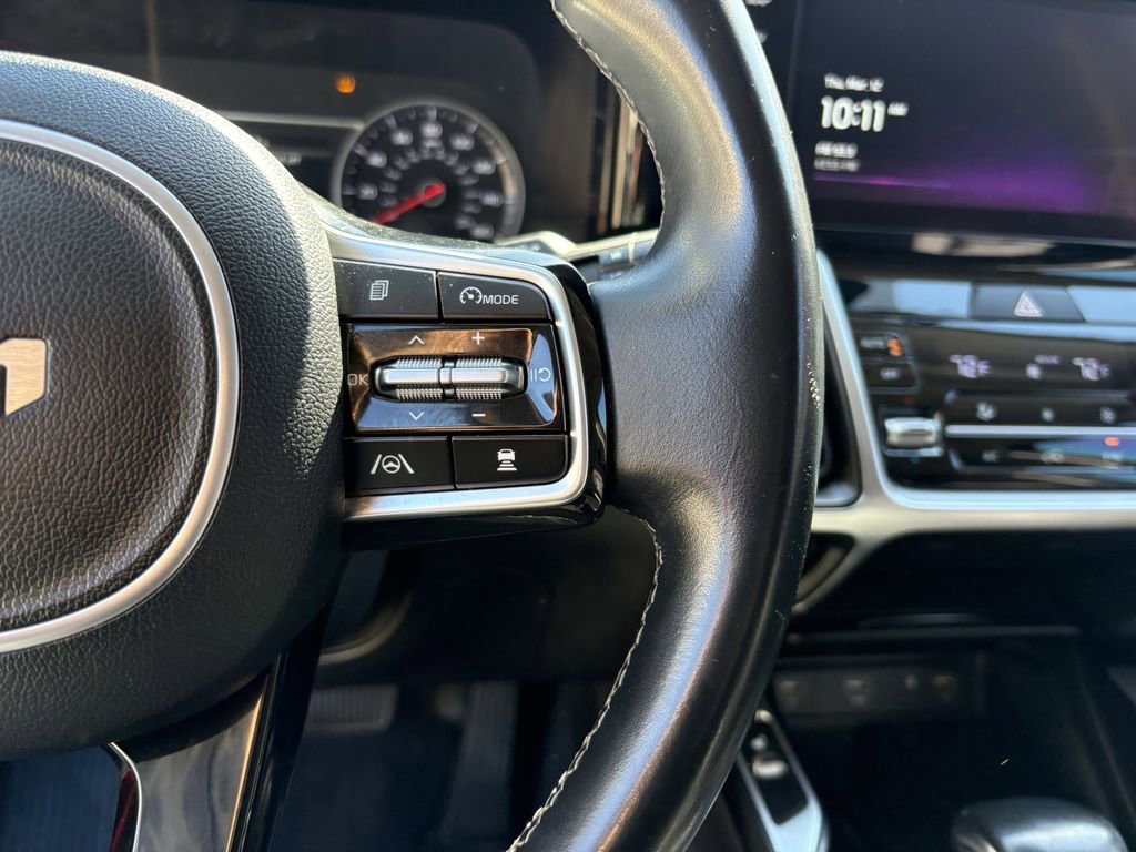 Used 2022 Kia Sorento EX image 17