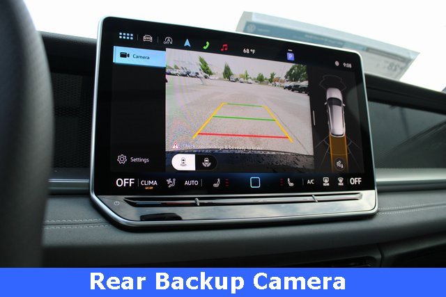 New 2025 Volkswagen Tiguan SE R-Line image 3