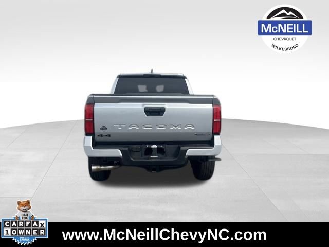 Used 2025 Toyota Tacoma TRD Sport AWD/4WD image 6