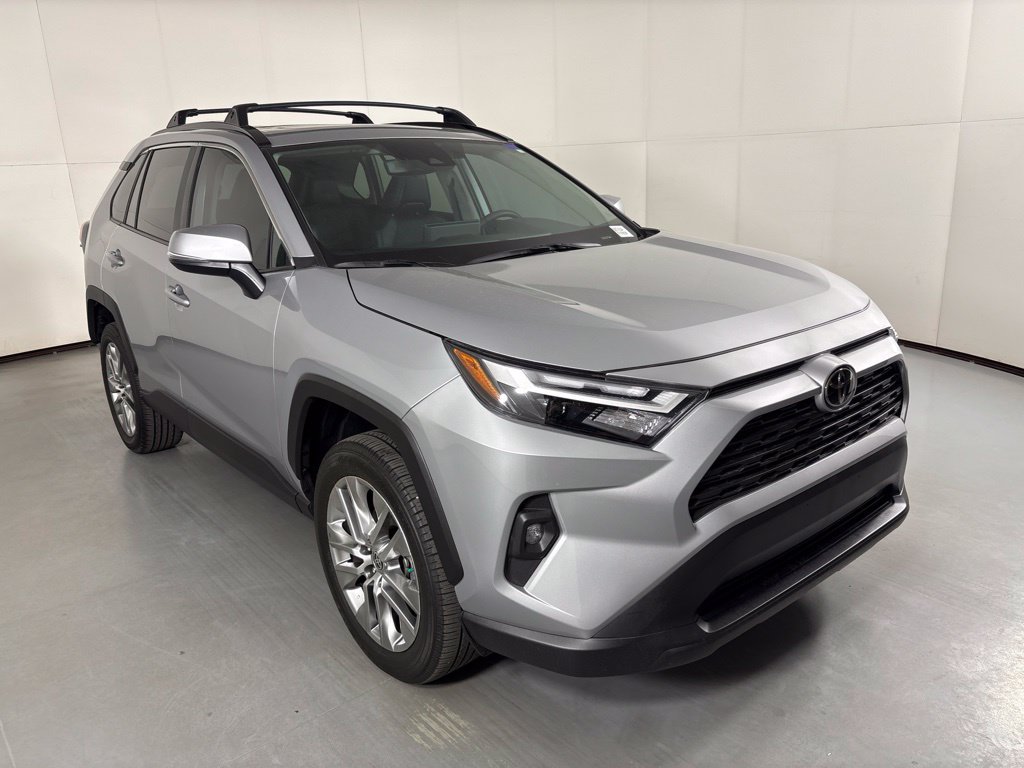 Used 2025 Toyota RAV4 XLE Premium w/ Weather Package FWD image 2