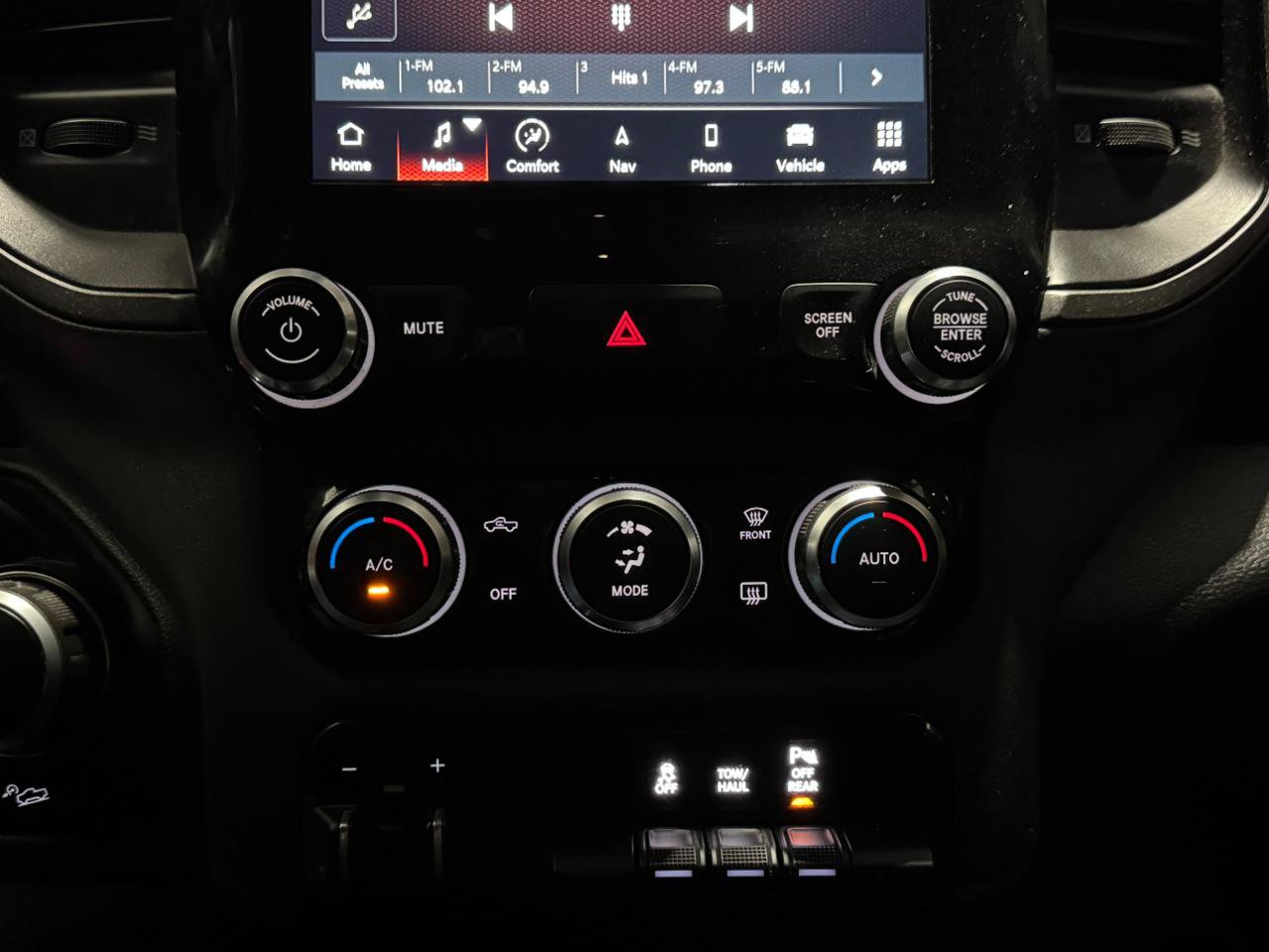 Used 2023 RAM 2500 Tradesman AWD/4WD image 5