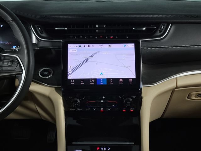 Used 2023 Jeep Grand Cherokee Limited AWD/4WD image 24
