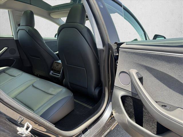 Used 2025 Tesla Model 3 Long Range RWD image 21