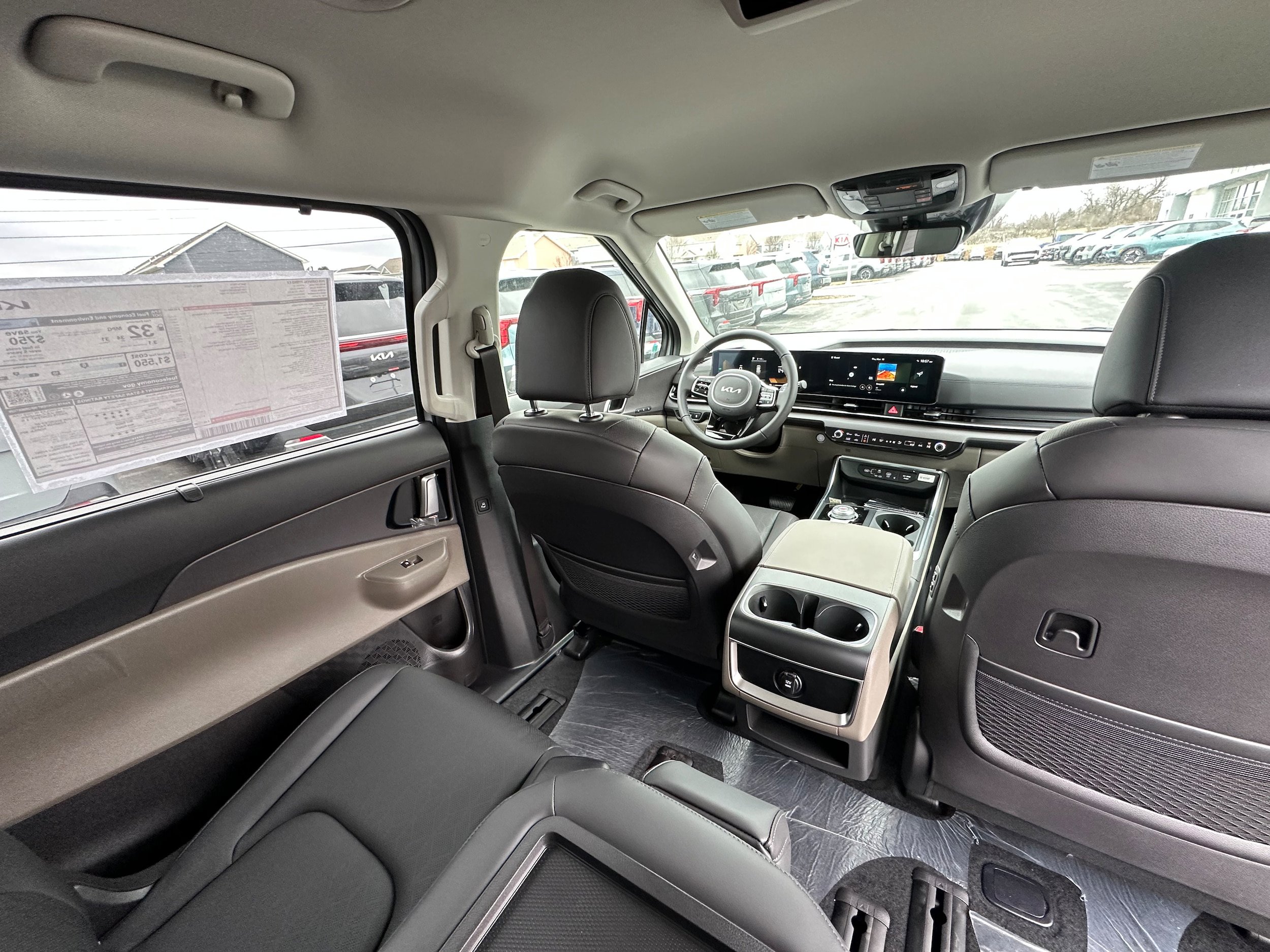 New 2026 Kia Carnival EX image 16