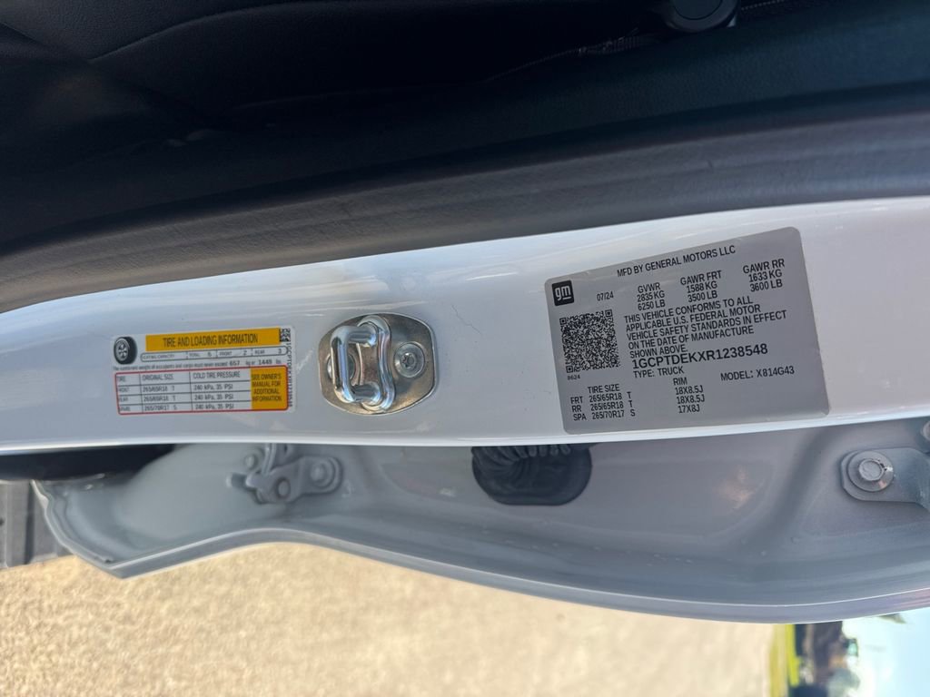 Used 2024 Chevrolet Colorado Z71 w/ Z71 Convenience Package 2 image 29