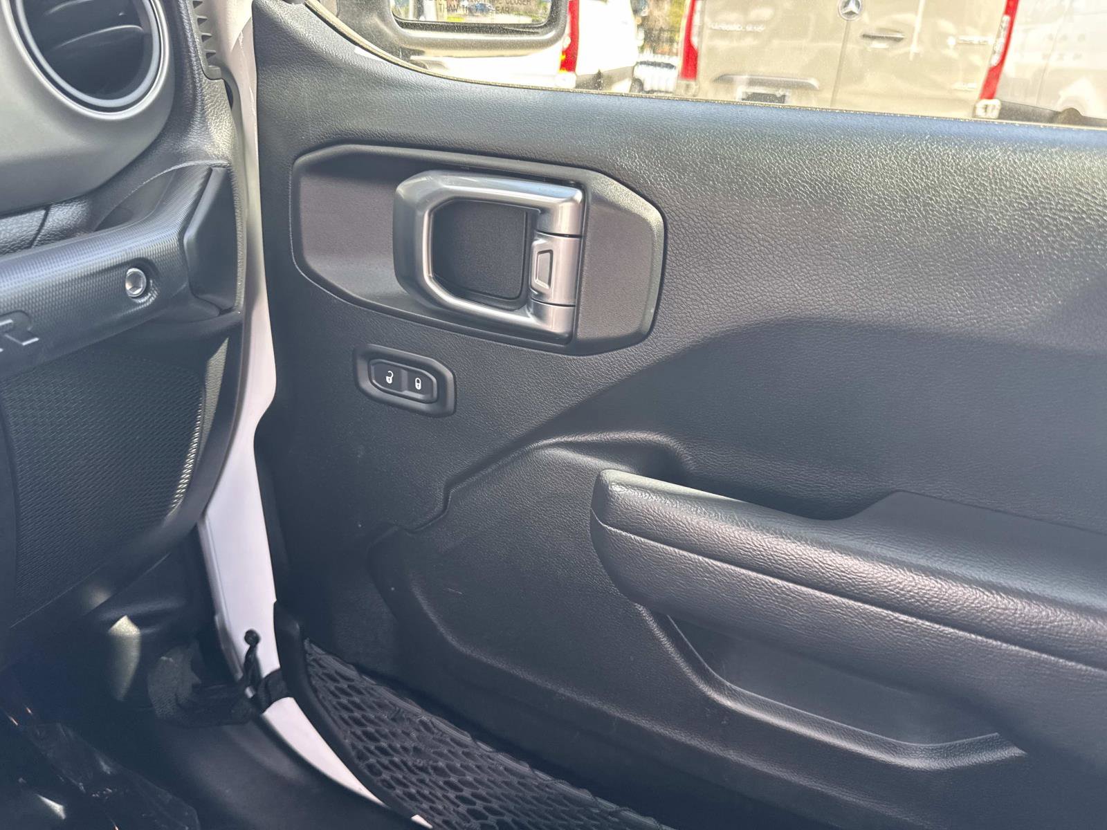 Used 2022 Jeep Wrangler Willys image 16