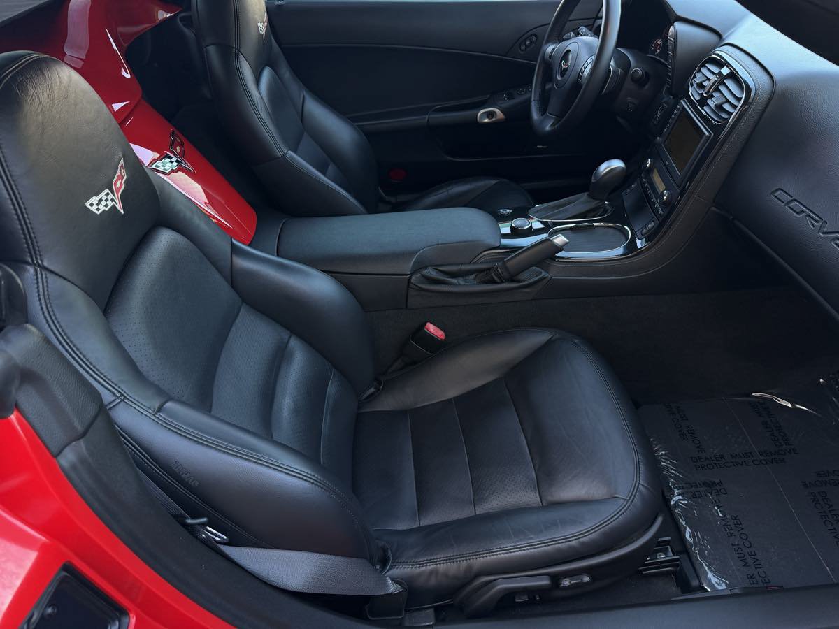 Used 2010 Chevrolet Corvette Convertible w/ Preferred Equipment Group RWD image 23