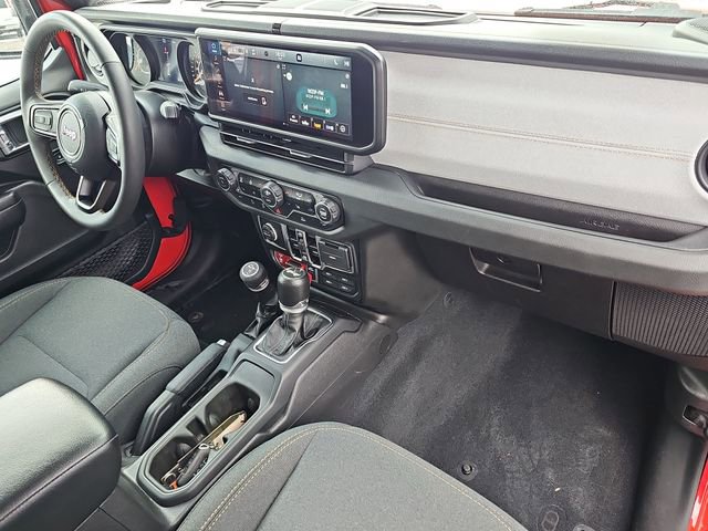 Used 2024 Jeep Wrangler Willys AWD/4WD image 29