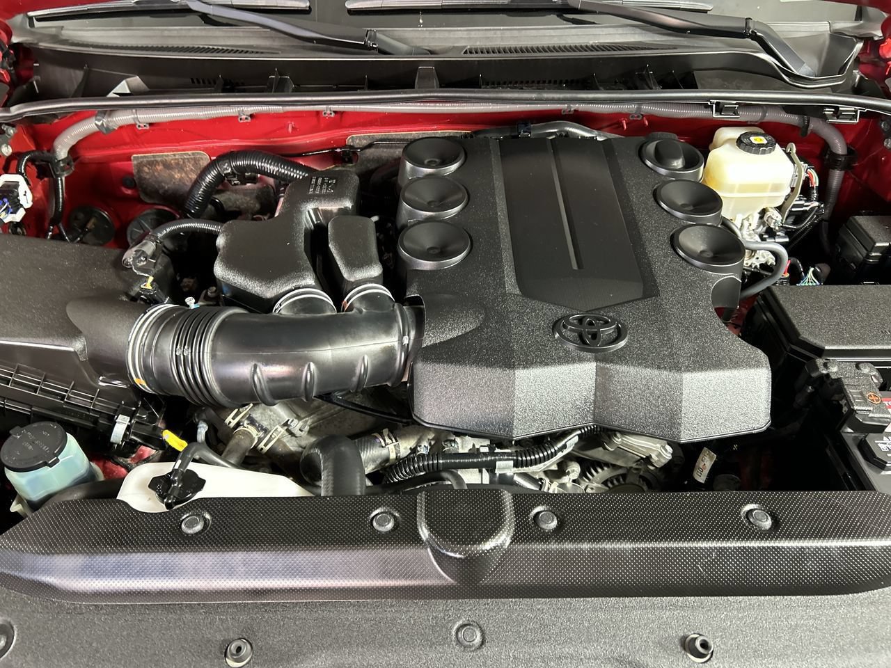 Used 2022 Toyota 4Runner SR5 AWD/4WD image 11