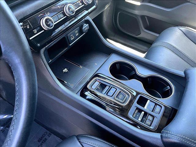 Used 2025 Honda Pilot Touring image 15