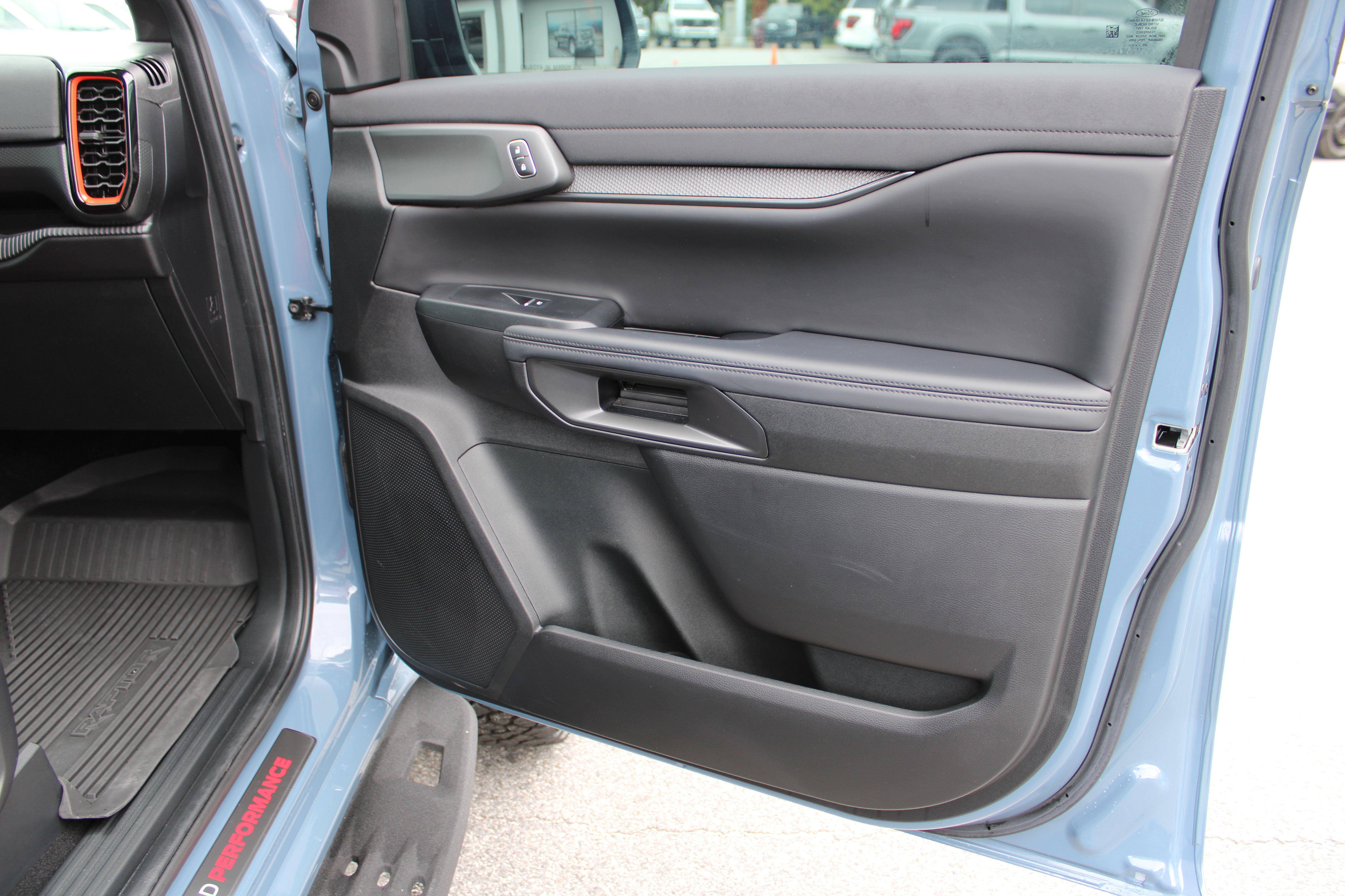 Used 2025 Ford Ranger Raptor AWD/4WD image 16