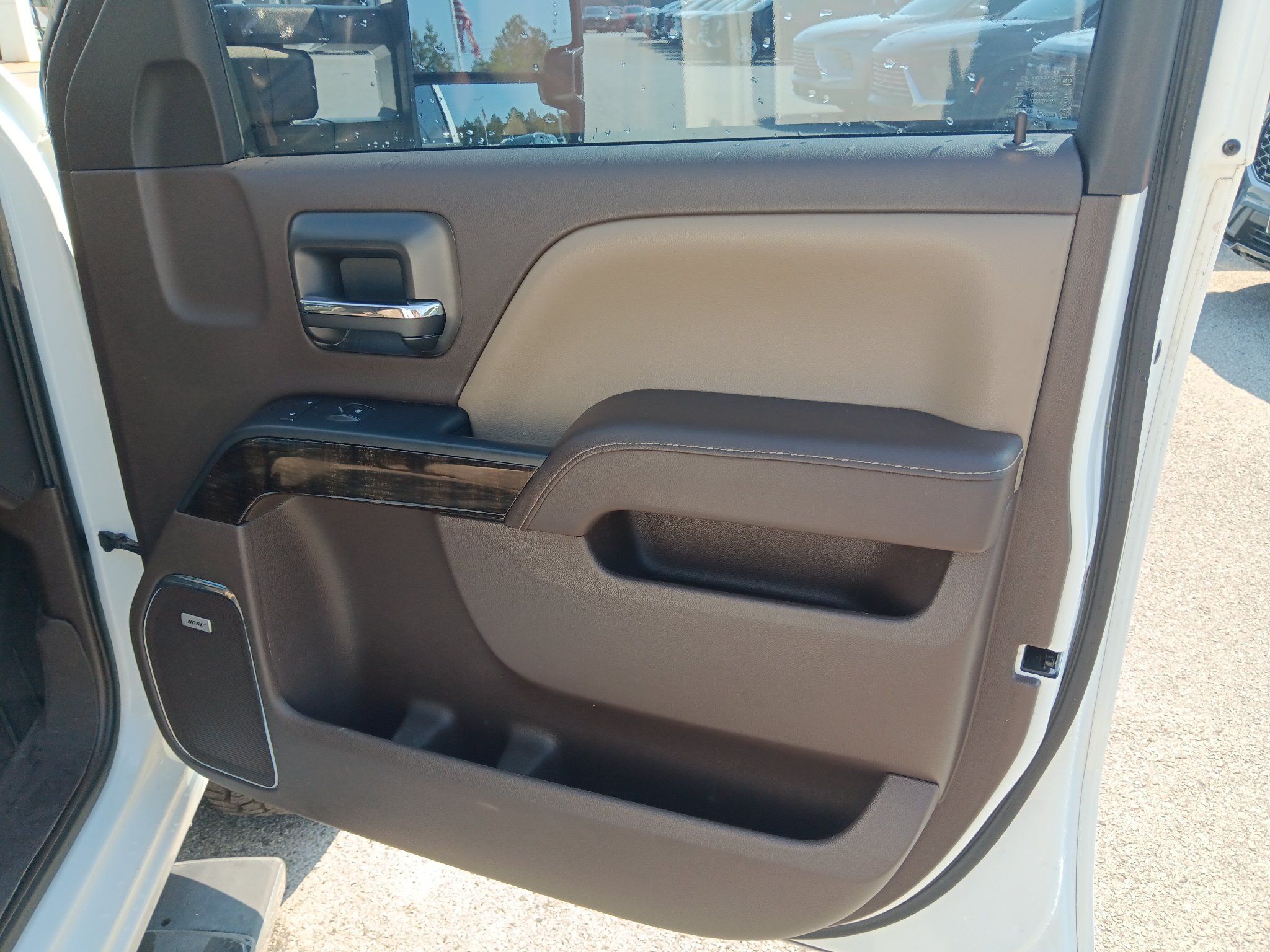 Used 2016 GMC Sierra 2500 Denali w/ Suspension Package, Off-Road AWD/4WD image 23