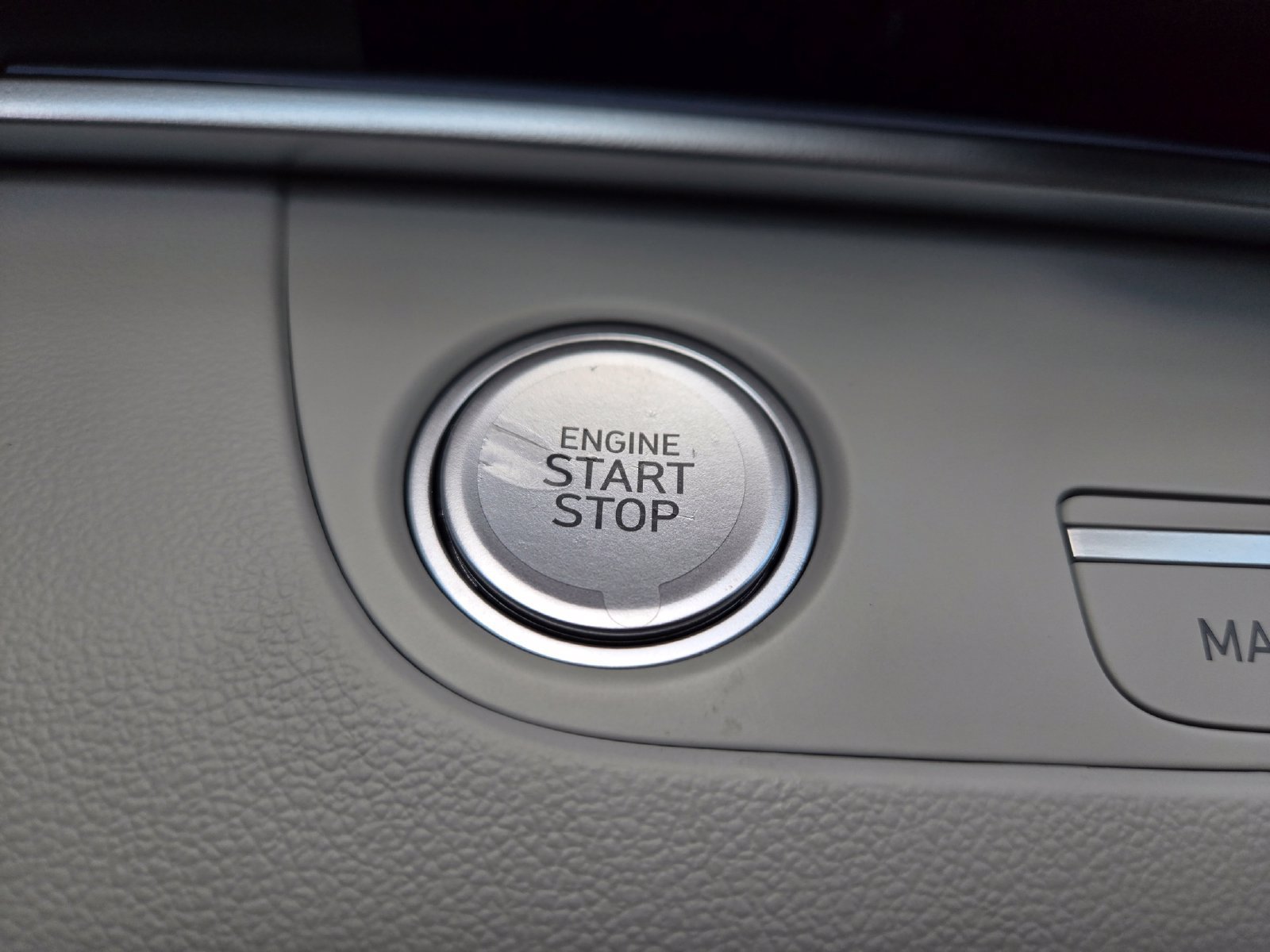 New 2026 Hyundai Elantra Limited FWD image 14