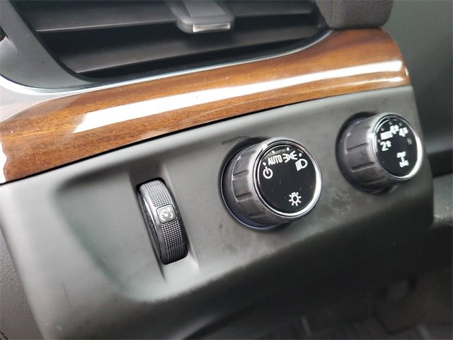 Used 2020 Cadillac Escalade Luxury image 9