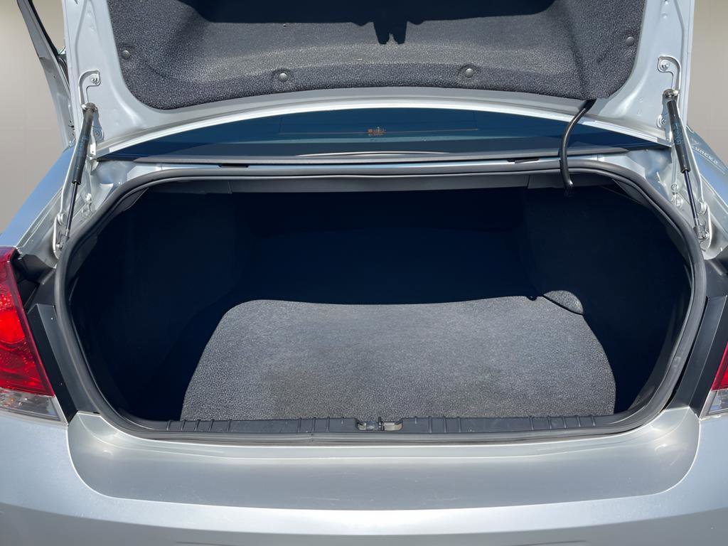 Used 2012 Chevrolet Impala LT image 15