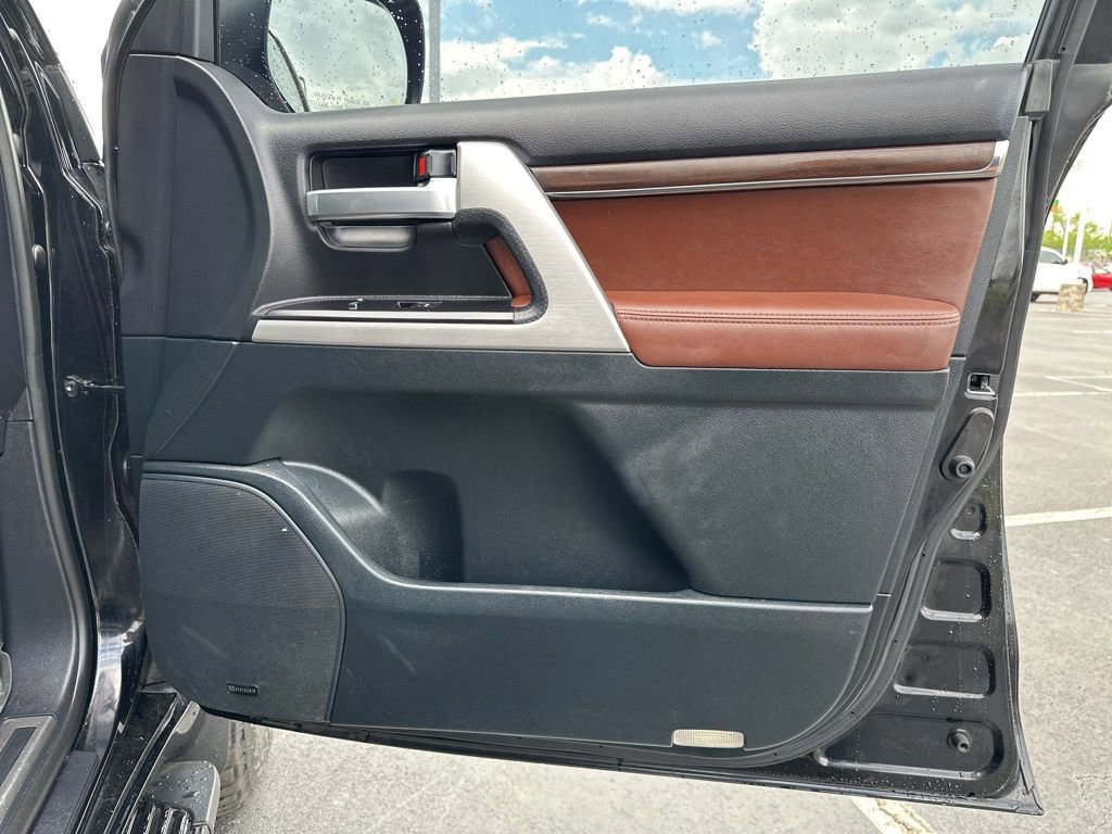 Certified 2021 Toyota Land Cruiser image 10