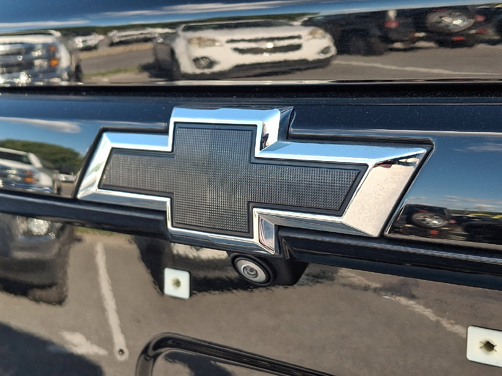 Used 2023 Chevrolet Traverse LT w/ Midnight/Sport Edition AWD/4WD image 38