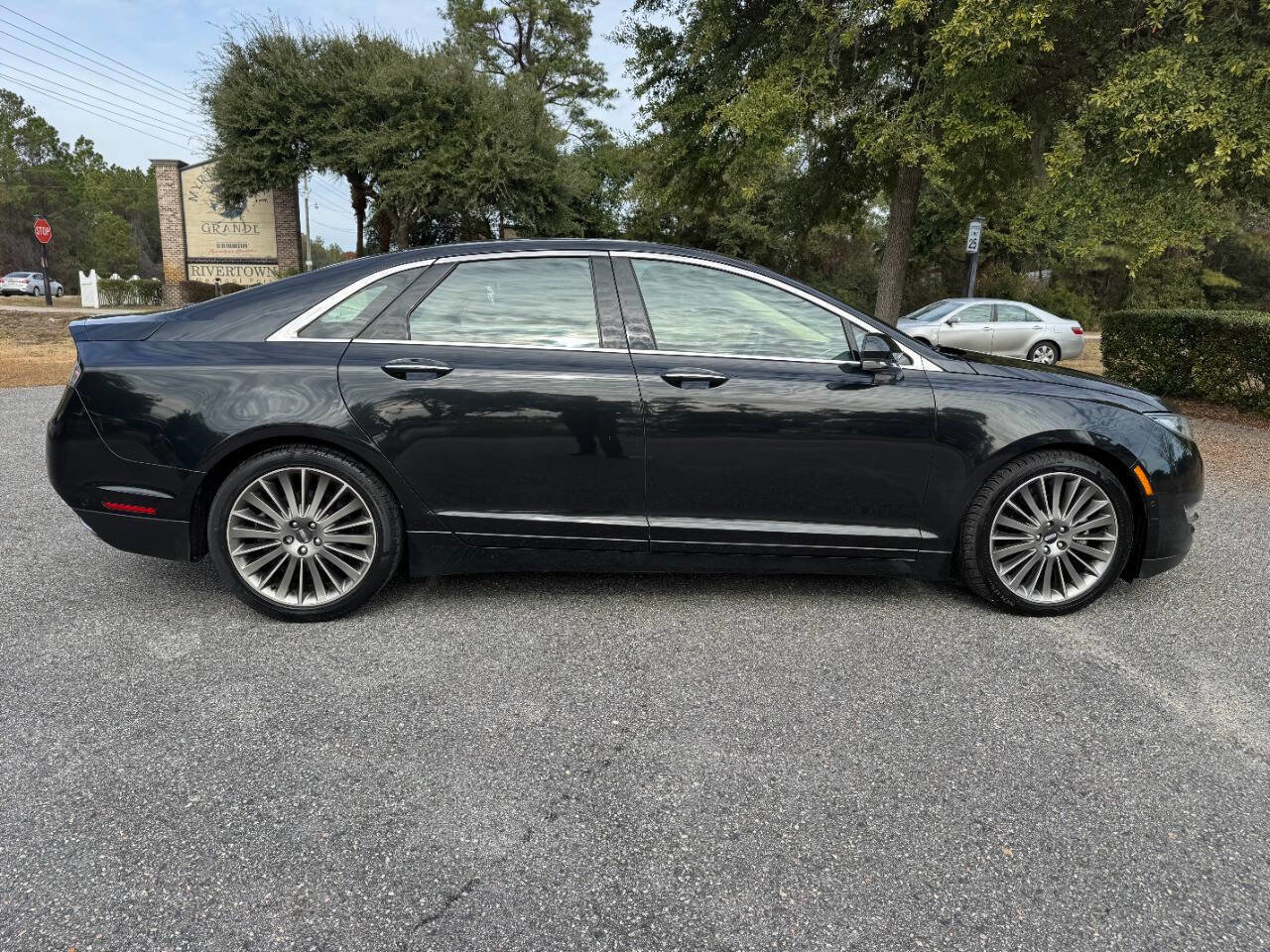 Used 2014 Lincoln MKZ AWD image 7