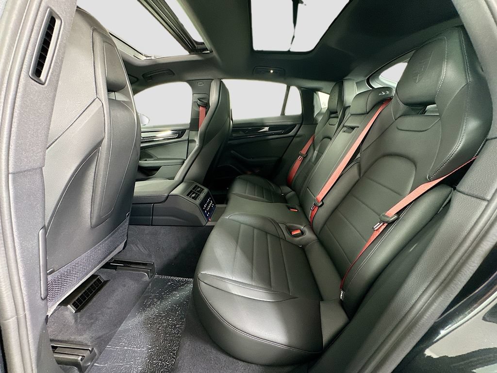 New 2026 Porsche Panamera RWD image 24