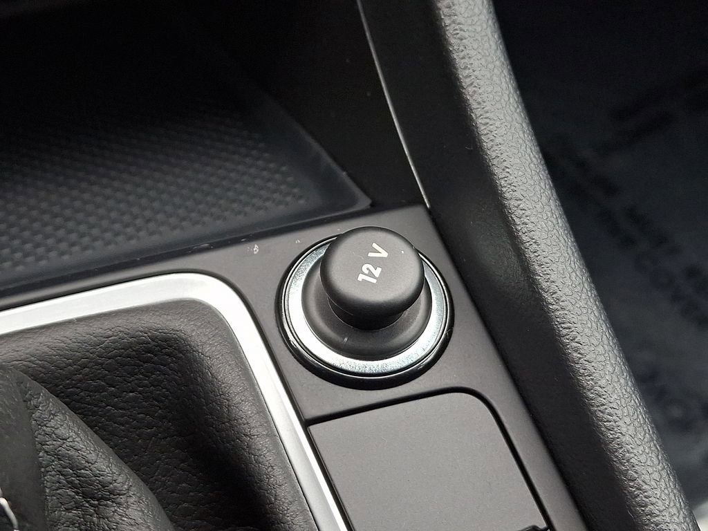 Certified 2025 Volkswagen Jetta Sport image 24