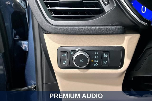Used 2020 Ford Escape Titanium w/ Titanium Premium Package 2.0 AWD/4WD image 22