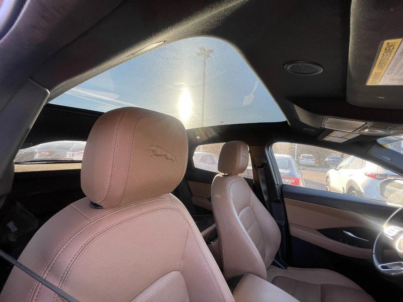 Used 2022 Jaguar E-PACE SE image 4