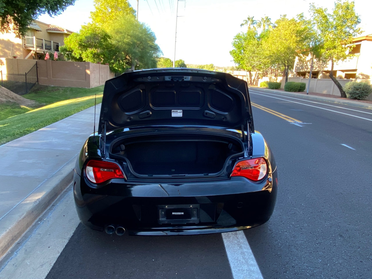 Used 2006 BMW Z4 3.0si image 8